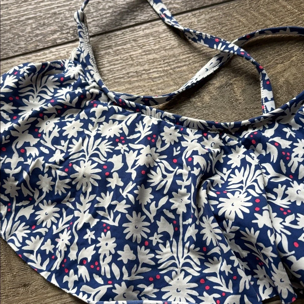Vineyard Vines this stylish